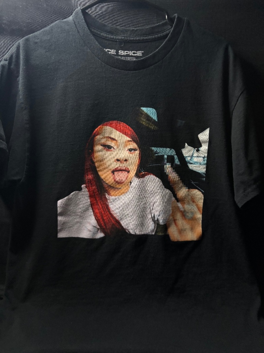 Ice Spice Unisex Large Finger Black Graphic T Shirt Official Licensed Rap Tee.